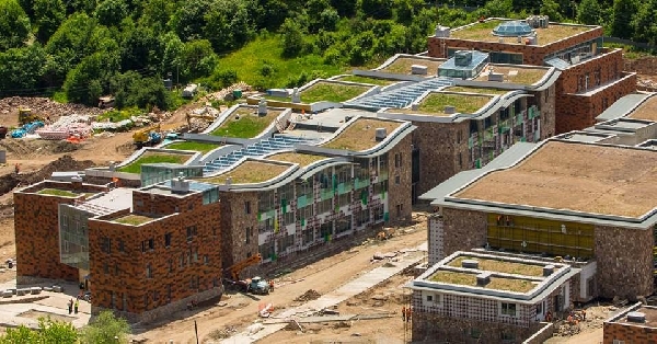 Filishin's contribution to the construction of UWC Dilijan